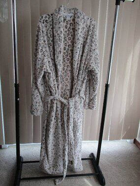 Liz Claiborne Plush Long Robe woman 3X - leopard print ivory/gray